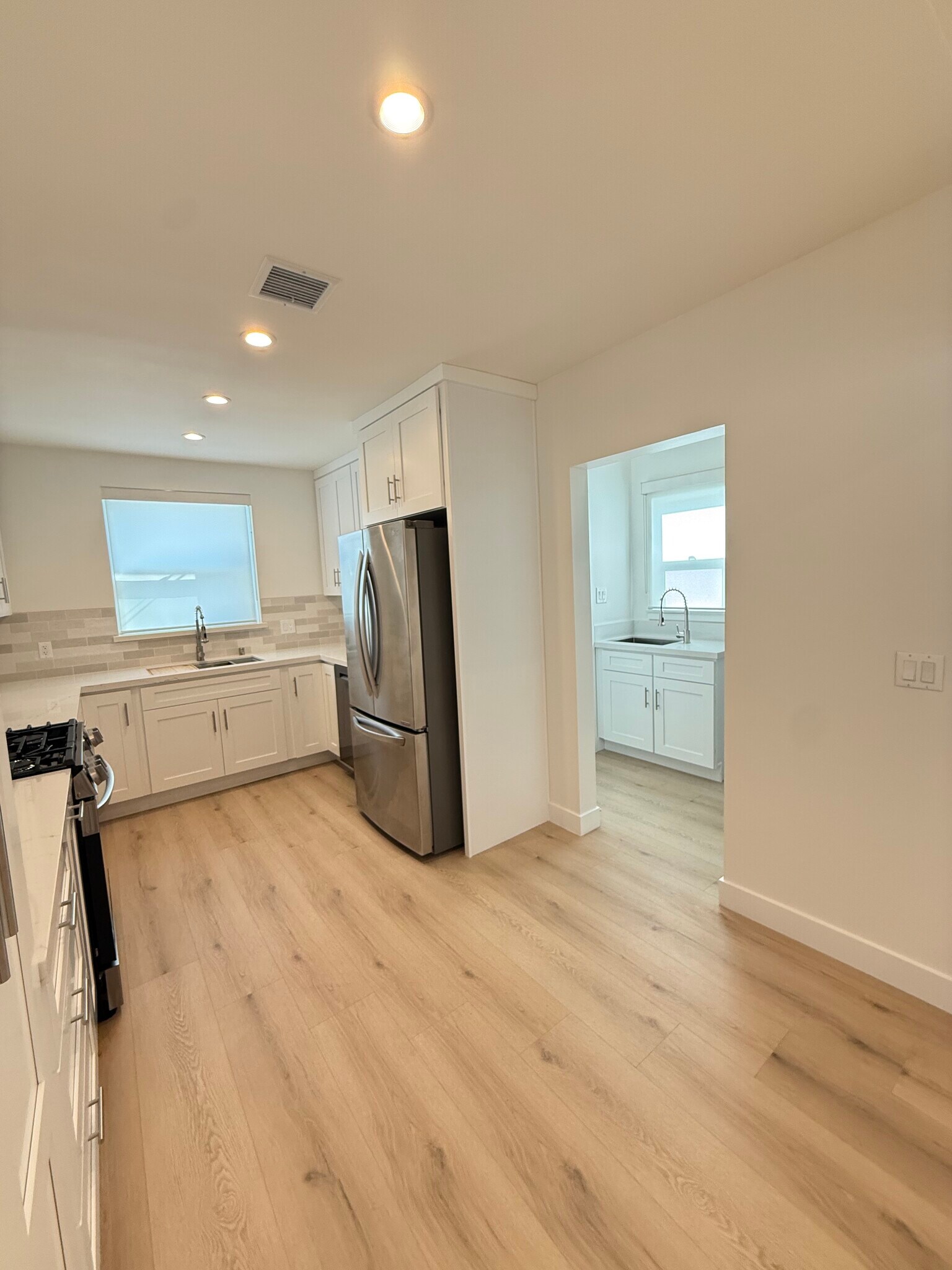 Building Photo - 3702 Somerset Dr