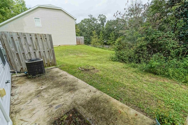 Building Photo - 2738 W Tharpe St