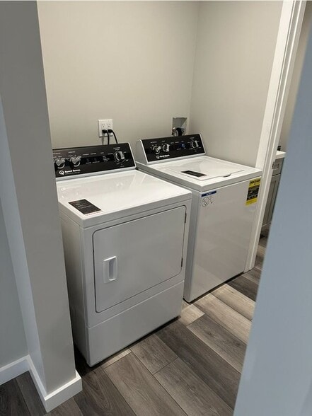 Building Photo - 4965 Imperial Ave