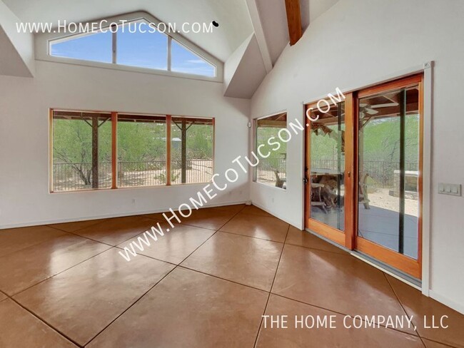 Building Photo - 12235 E Horsehead Rd