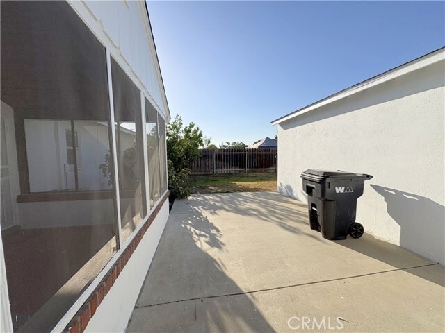 Building Photo - 4670 Riverside Dr