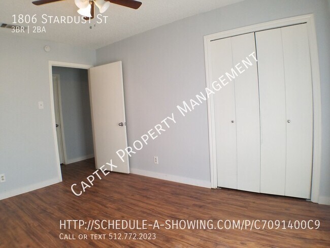 Building Photo - 1806 Stardust St