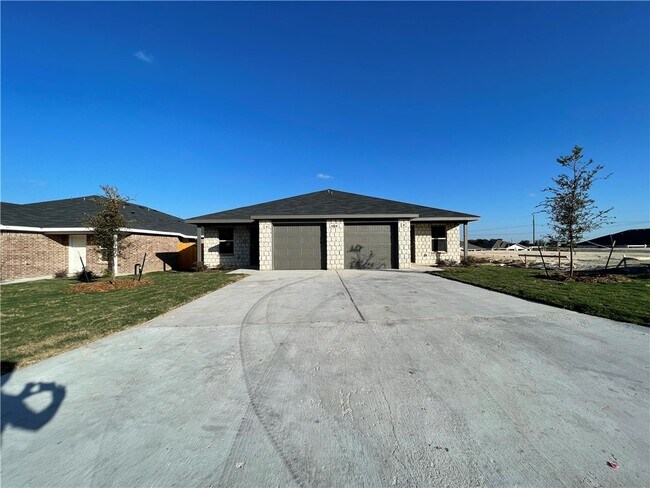 Primary Photo - 2404 Duntov Dr