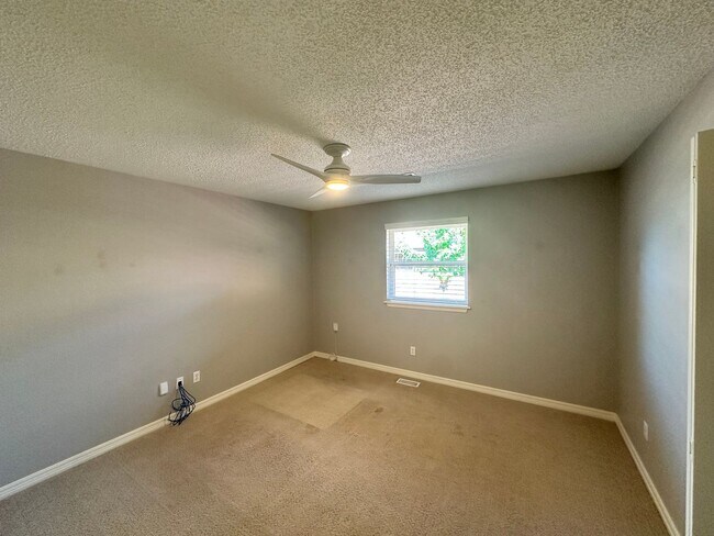Building Photo - For Rent: Upgraded 3 Bed, 2.5 Bath Home in...