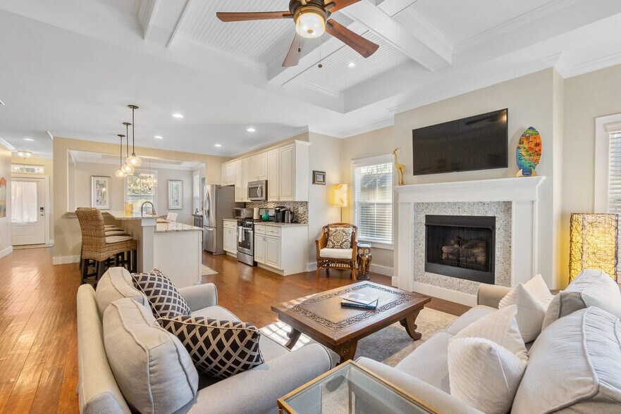 Primary Photo - 22 Fullerwood Dr