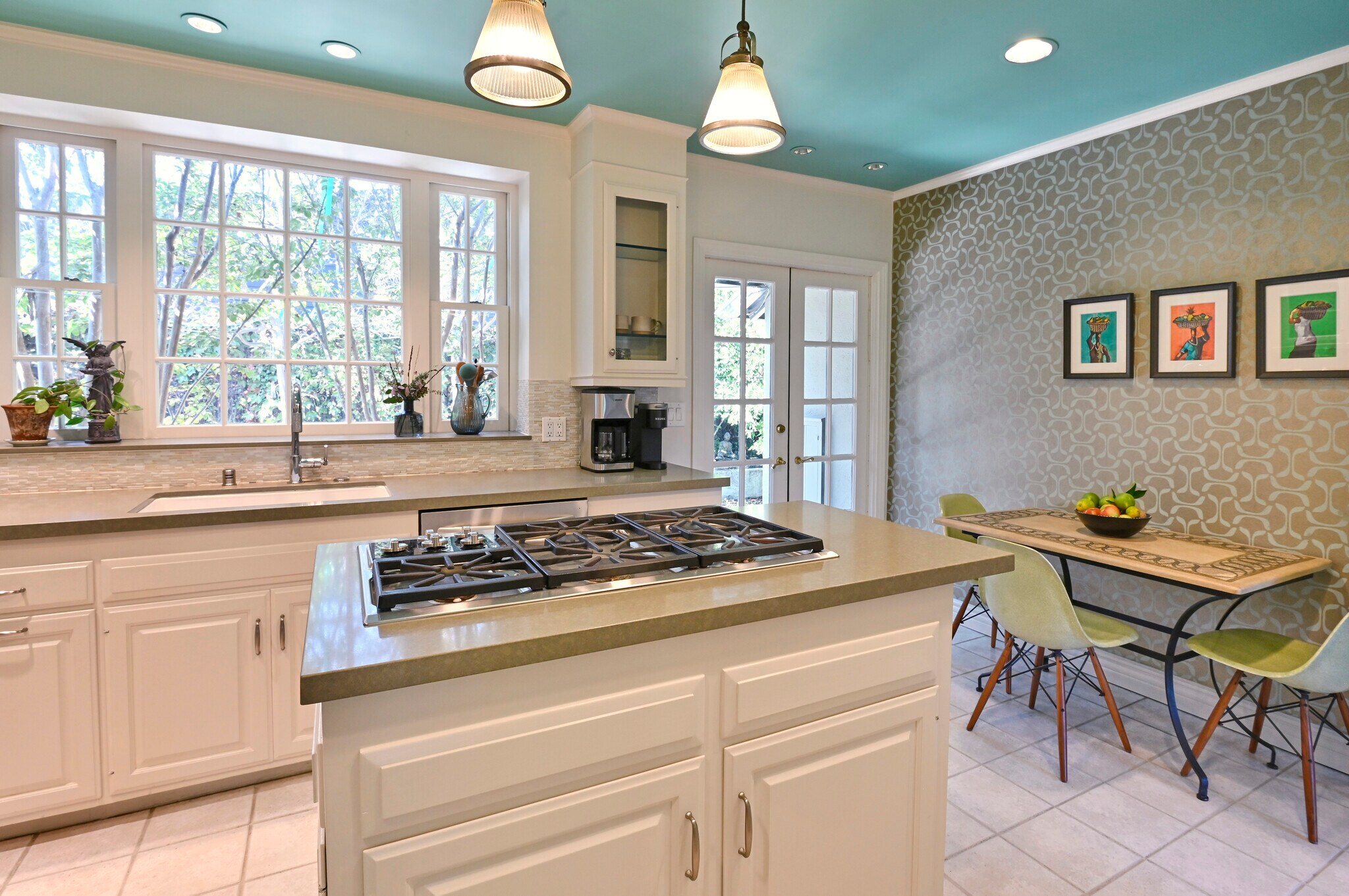 Kitchen - 5105 Morella Ave