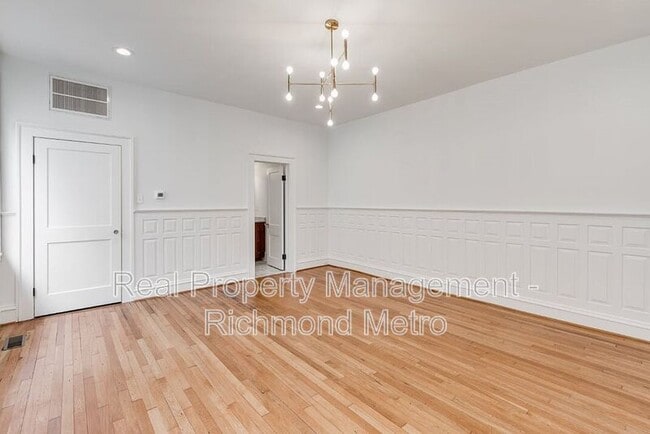 Building Photo - 2025 Monument Ave