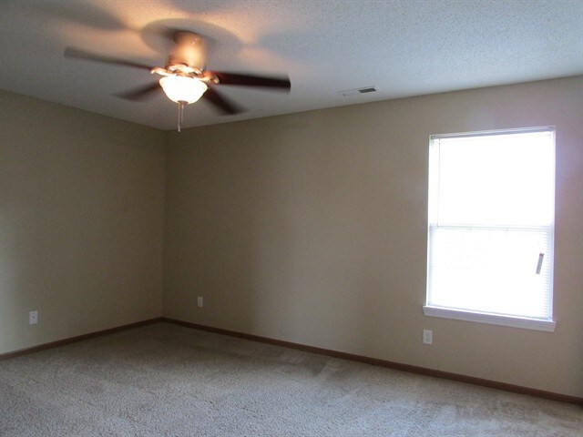 Building Photo - 5363 Rolling River Ct
