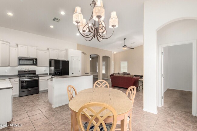Building Photo - 44087 Granite Dr