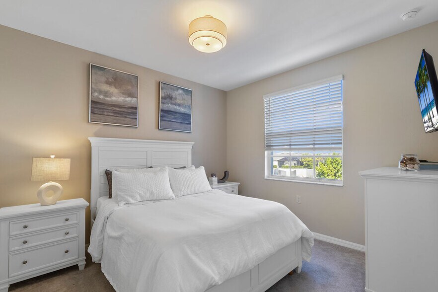 Building Photo - 5583 Double Eagle Cir