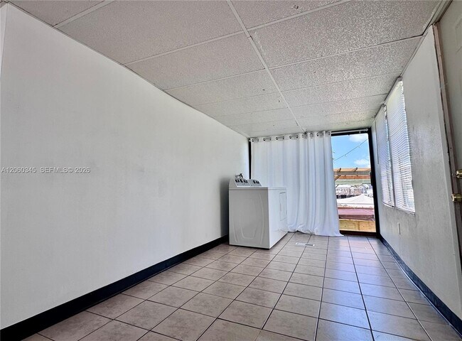 Building Photo - 223 Lower Matecumbe Rd