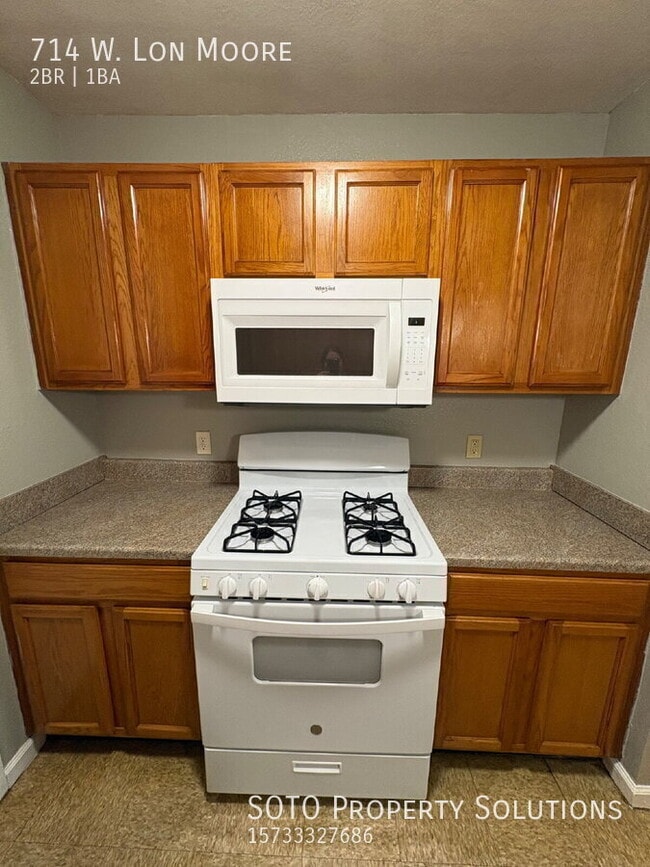 Building Photo - 714 Lon Moore St