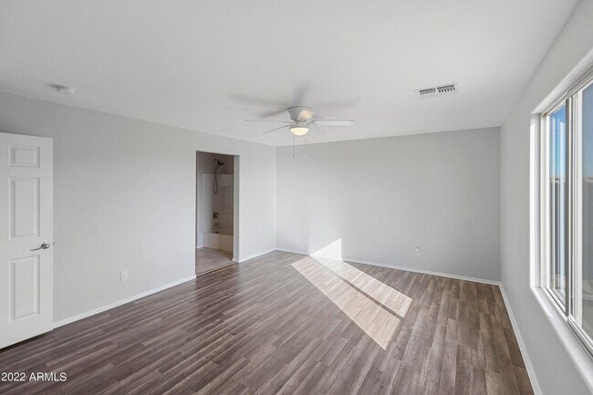 Building Photo - 7135 W Rancho Dr