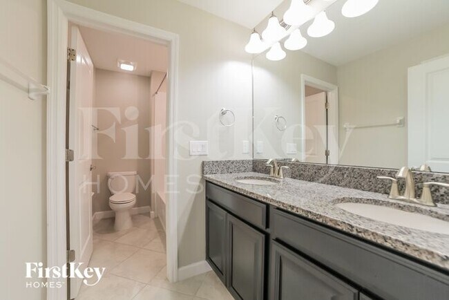 Building Photo - 9825 Ivory Dr