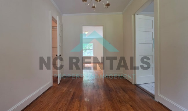 Building Photo - 1313 Holman St
