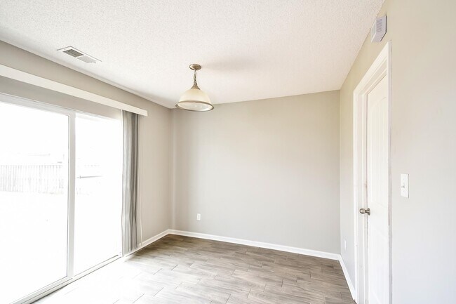 Building Photo - 4542 Sweet Whisper Ln