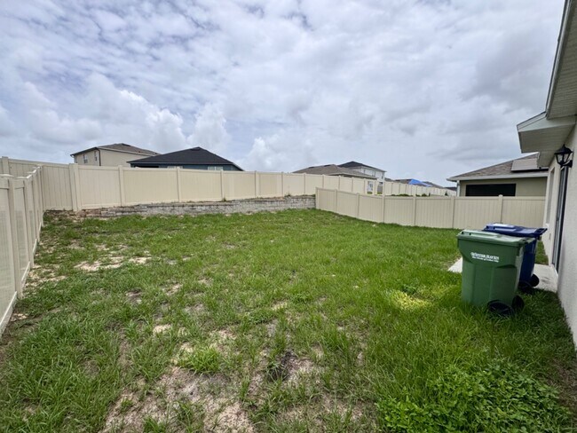 Building Photo - 325 Meadowbrook Blvd