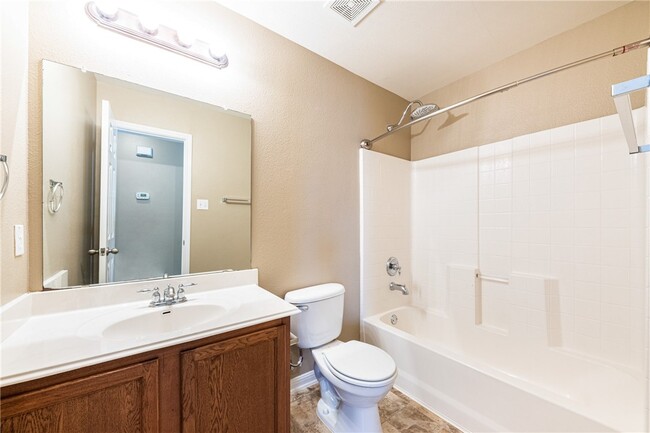 Building Photo - 438 Blackman Tr