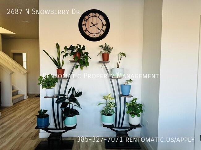 Building Photo - 2687 N Snowberry Dr
