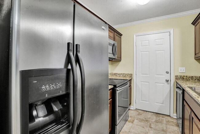 Building Photo - Beautiful Home for Lease!