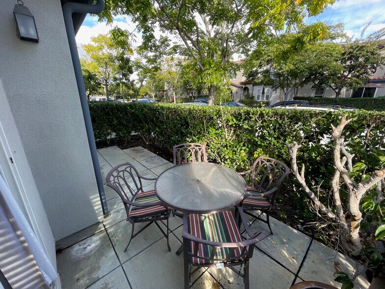 Building Photo - 3351 Via Trentino