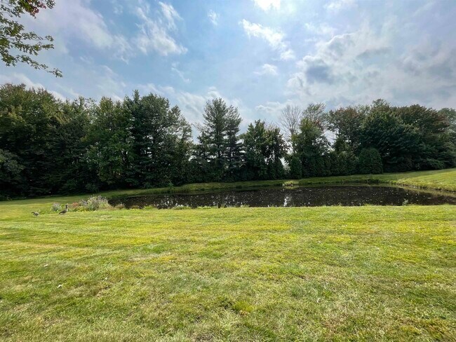 Building Photo - 377 Huse Rd