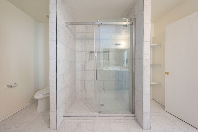 Building Photo - 19839 Rustic Lake Ln