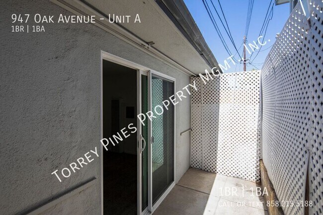 Building Photo - 947 Oak Ave
