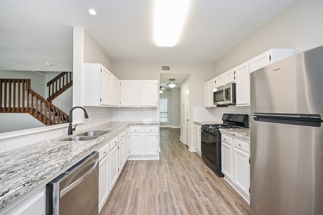 Building Photo - 3030 Great Lakes Ave