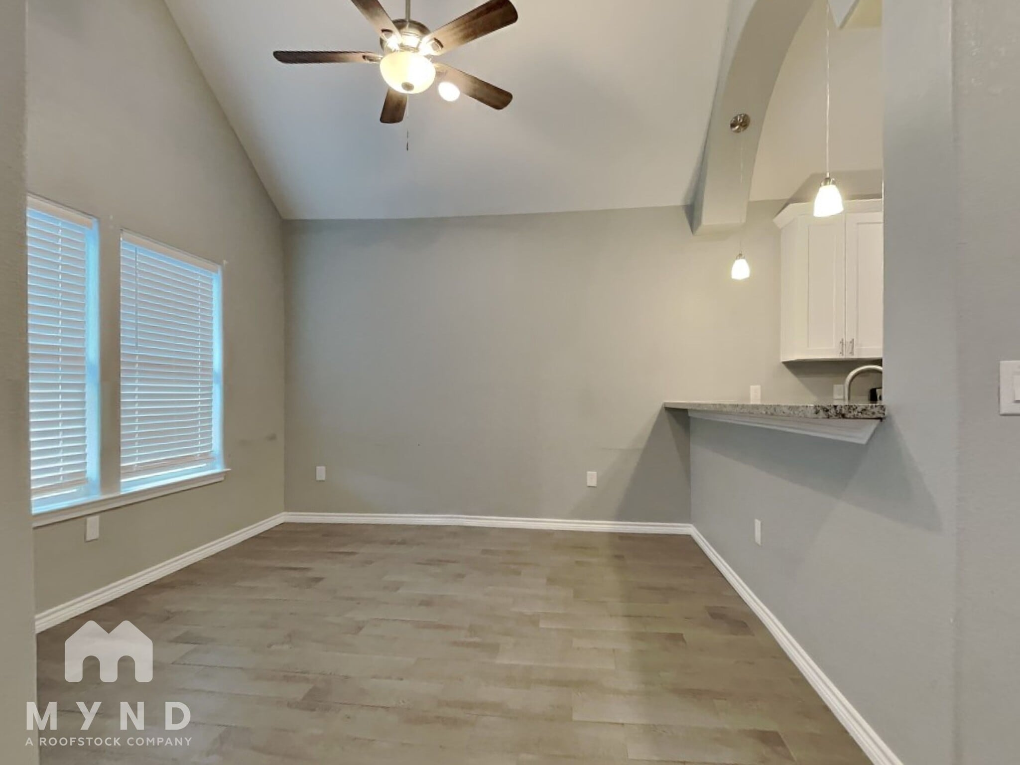 Building Photo - 16649 E Hammon