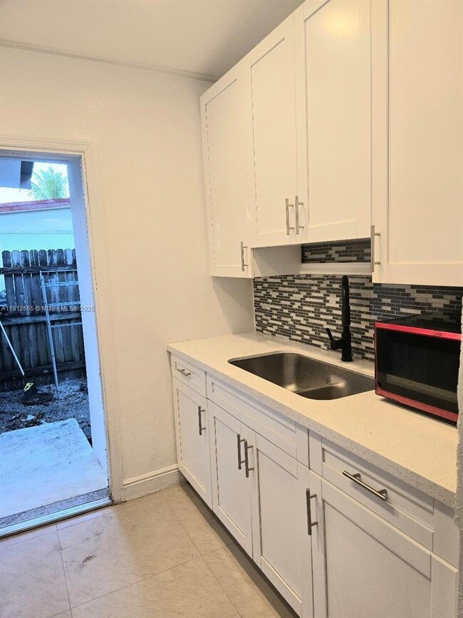 Building Photo - 3621 SW 47th Ave