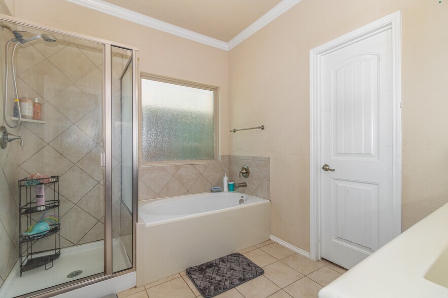 Building Photo - 613 Wounded Knee Dr