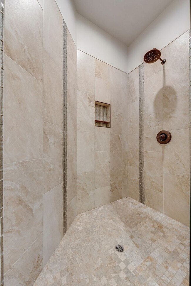 Building Photo - Utilities Included! Luxury Single-Story Ho...