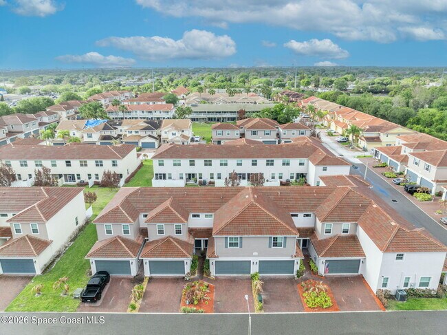 Building Photo - 1445 Isabella Dr