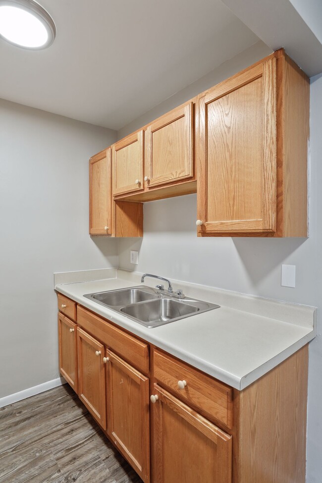 Building Photo - 912 22nd Ave