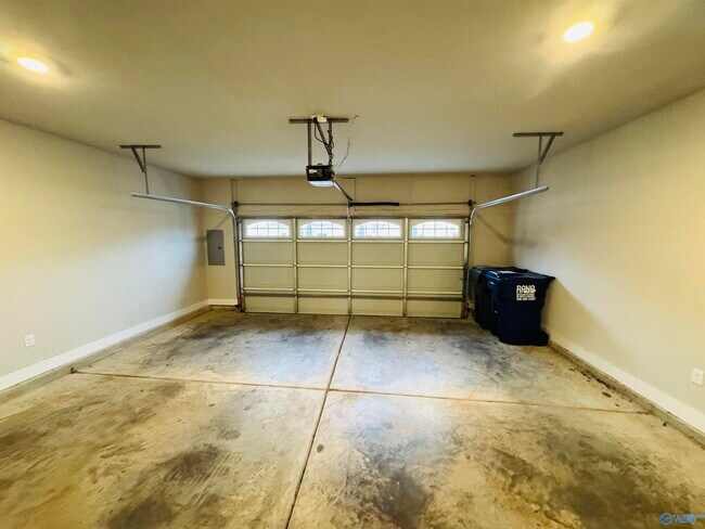 Building Photo - 136 Iberville St