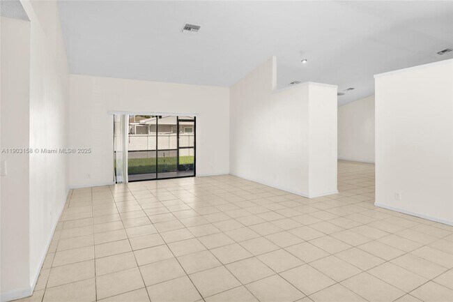 Building Photo - 9601 Dunhill Dr