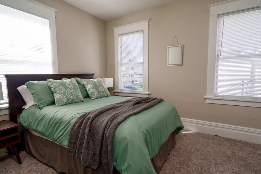 Building Photo - 421 Pennsylvania Ave