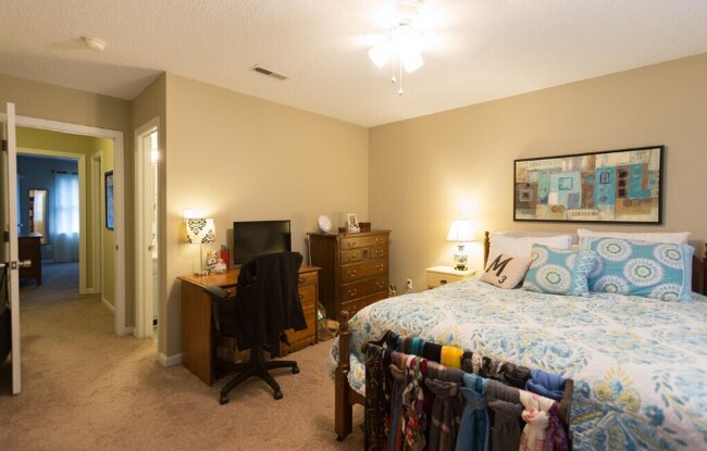 Building Photo - 170 Northview Dr