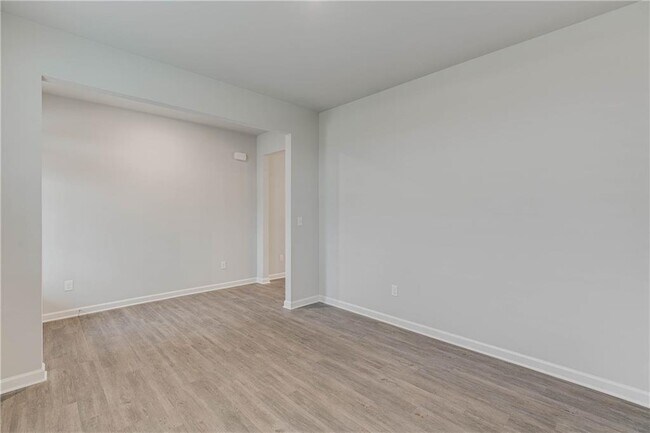 Building Photo - 6767 Scarlet Oak Way