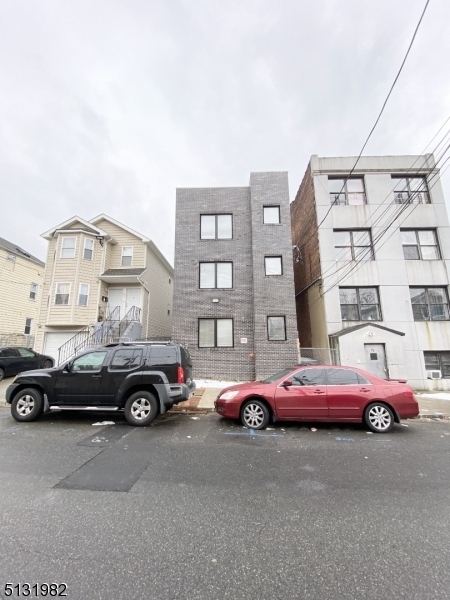 Building Photo - 78 12th Ave
