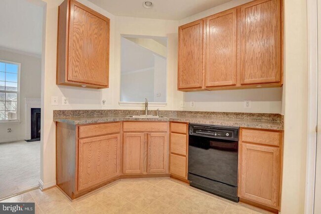 Building Photo - 7111 Beissel Ct