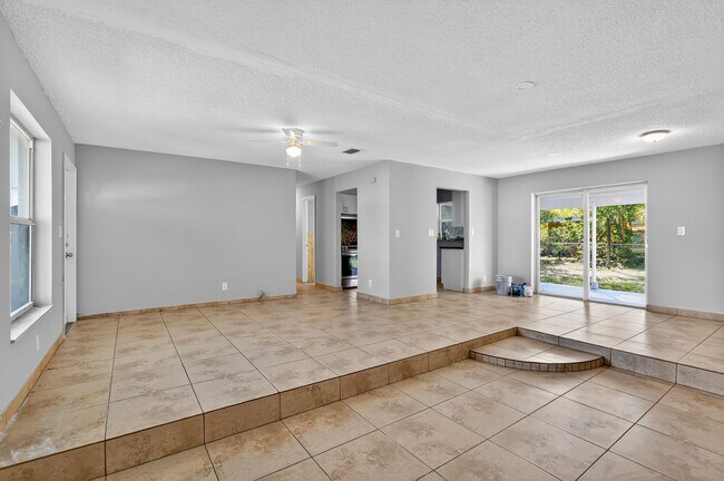 Building Photo - 4810 NW 19th St