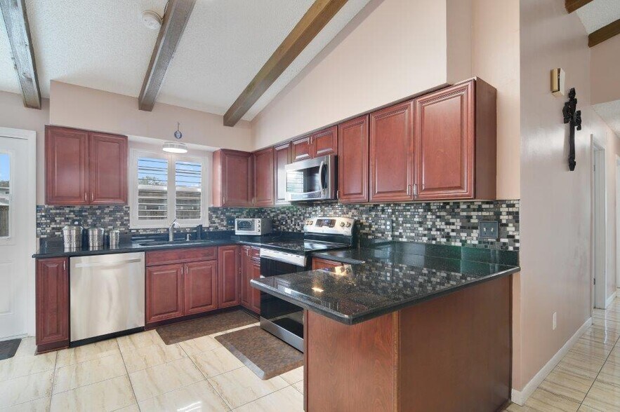 kitchen - 113 Sandalwood Way