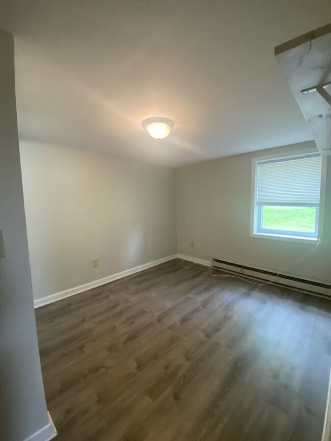 Building Photo - 1261 NY-7