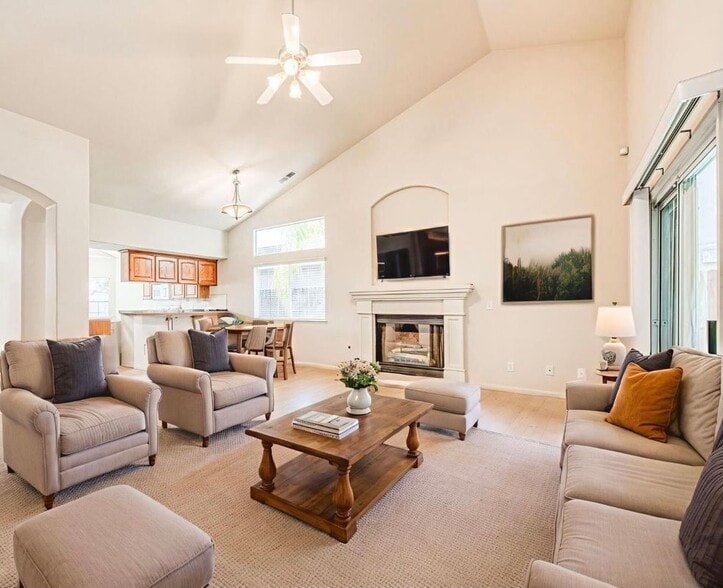 Building Photo - 1138 E Royal Dornoch Ave