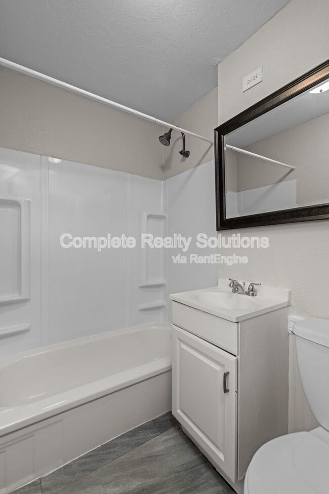 Building Photo - 2726 Osgood Ave