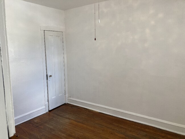 Building Photo - 1830 N Tripp Ave