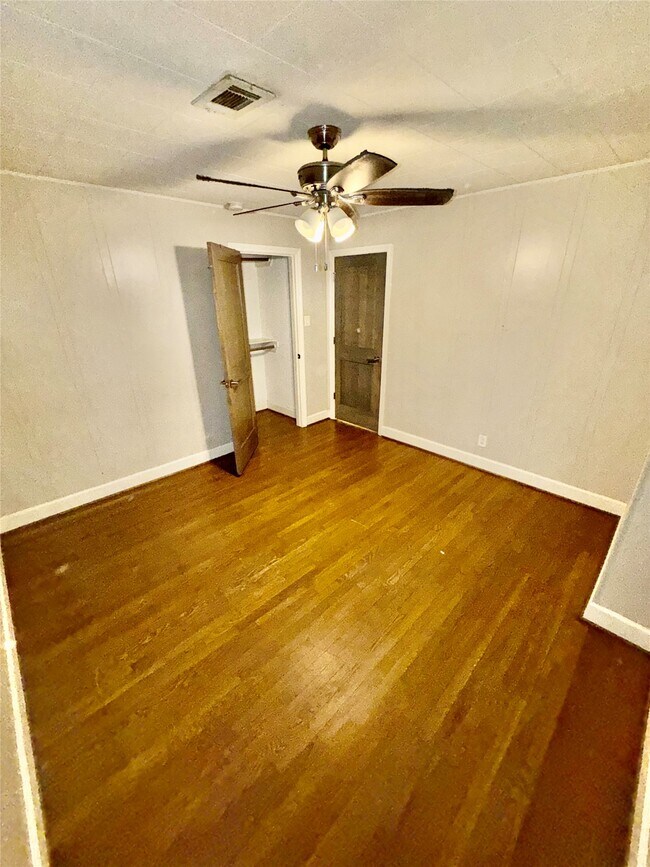 Building Photo - 629 Westford St