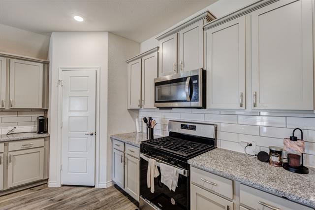 Building Photo - 9817 Gooseneck Dr